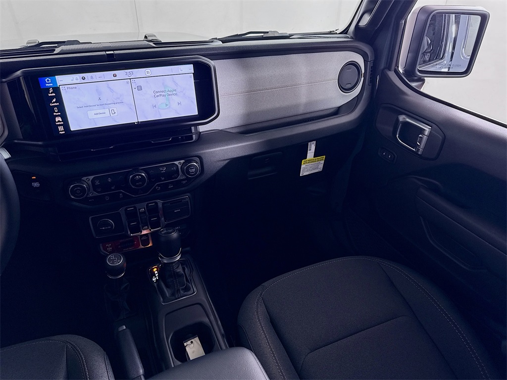 Vehicle image 24 of 33