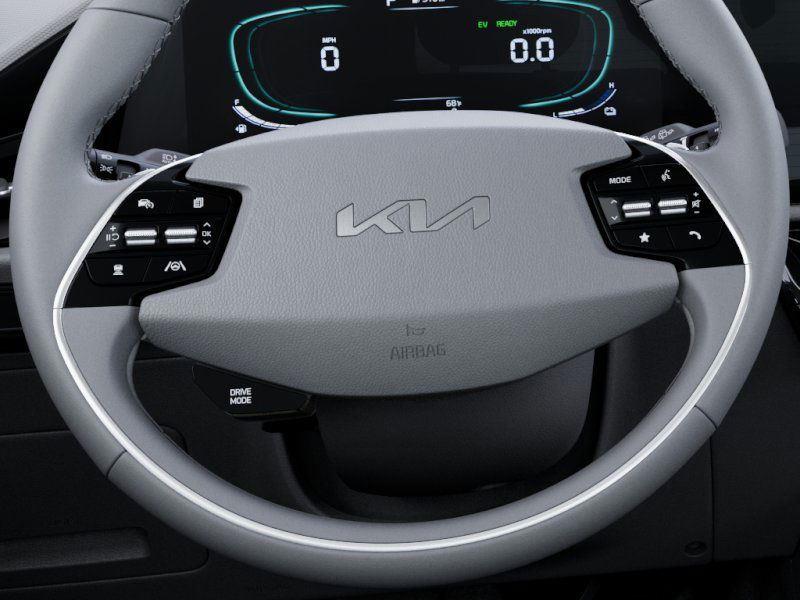 Vehicle image 22 of 27