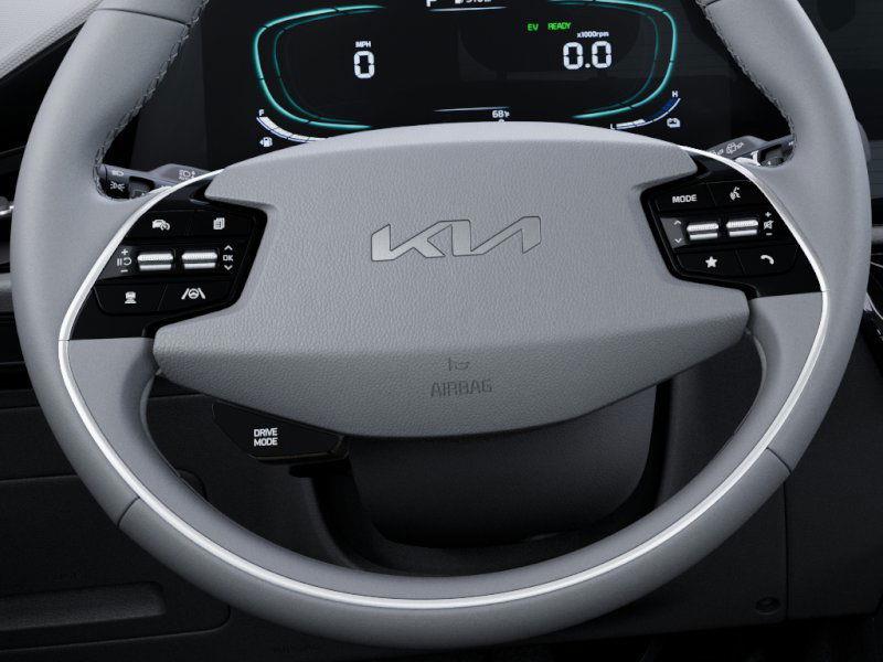 Vehicle image 22 of 27