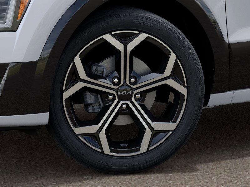 Vehicle image 10 of 27