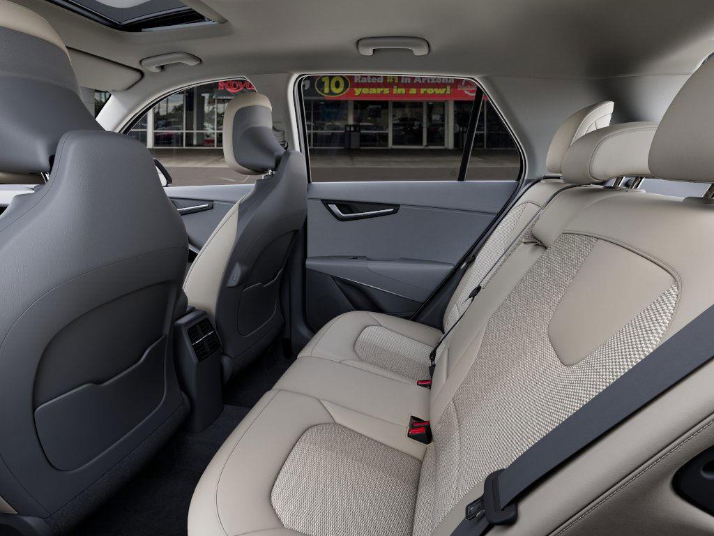 Vehicle image 18 of 27