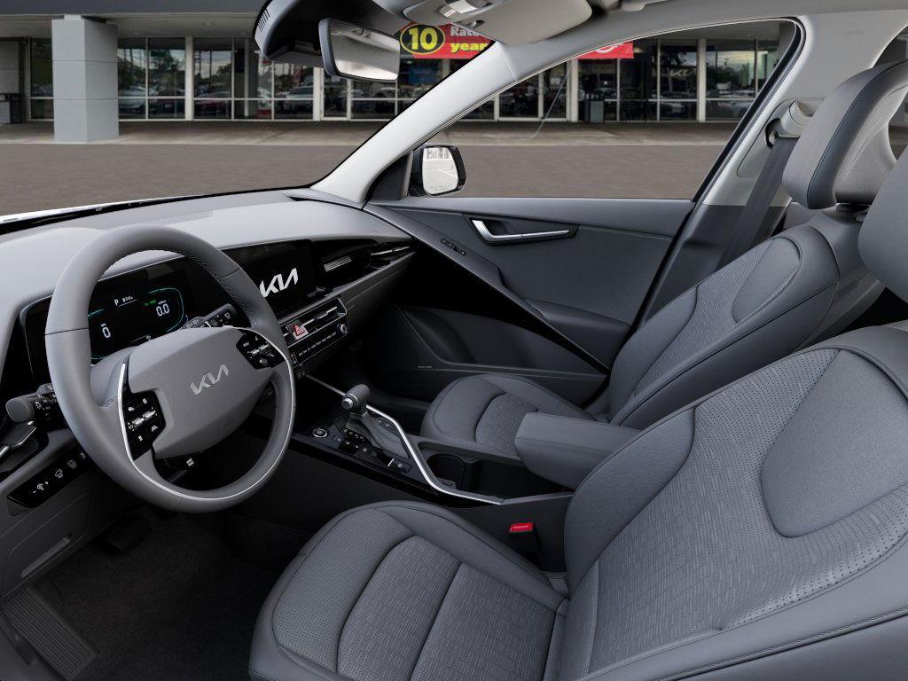 Vehicle image 17 of 27