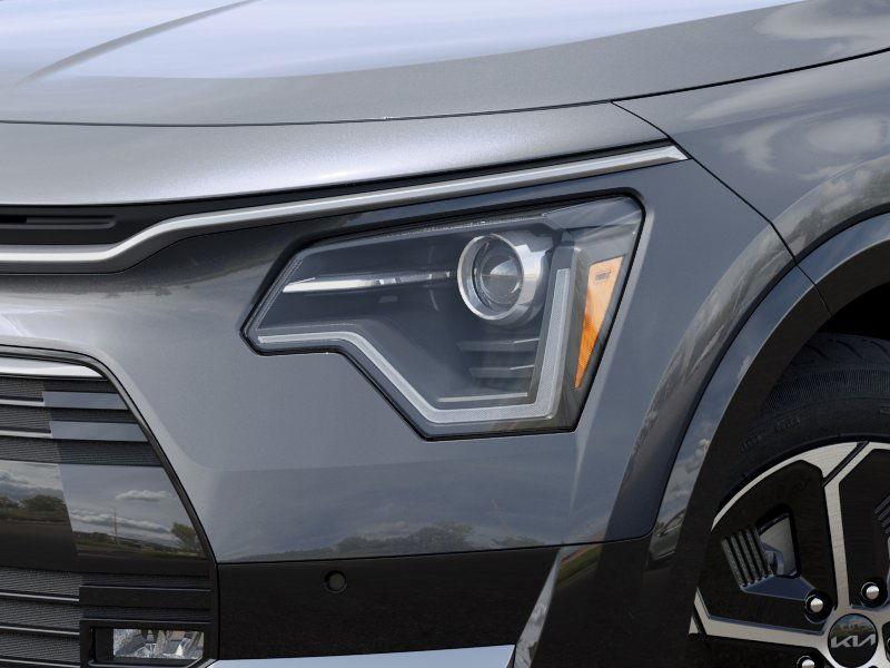 Vehicle image 11 of 27