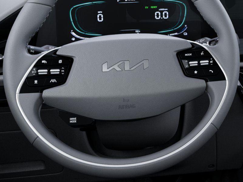 Vehicle image 22 of 27