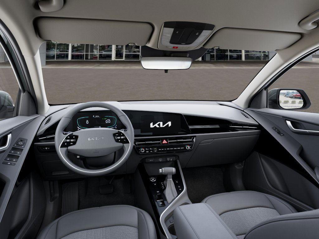 Vehicle image 14 of 27