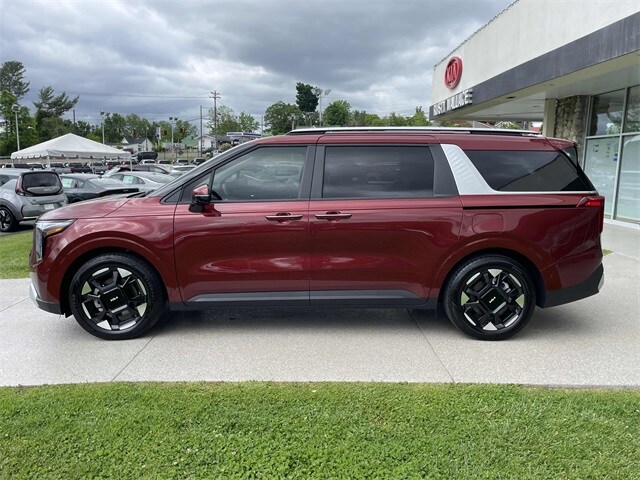 Vehicle image 8 of 20
