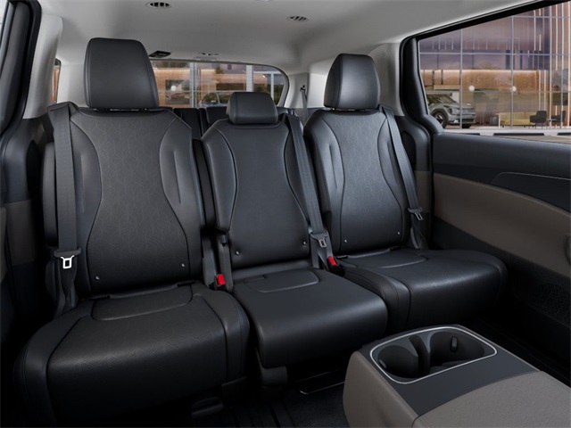 2025 Kia Carnival LXS Image 13 of 27