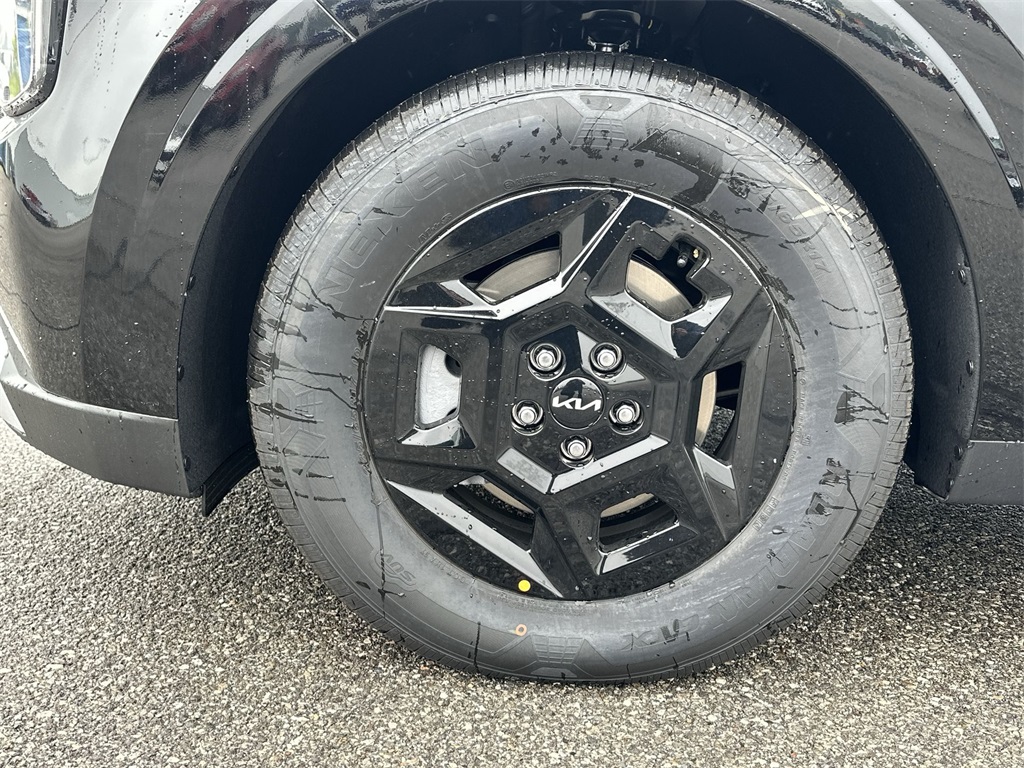 2025 Kia Carnival LXS Image 13 of 35