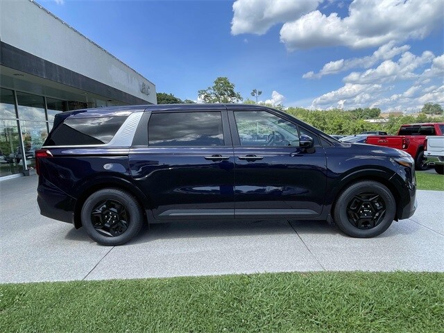 Vehicle image 4 of 20
