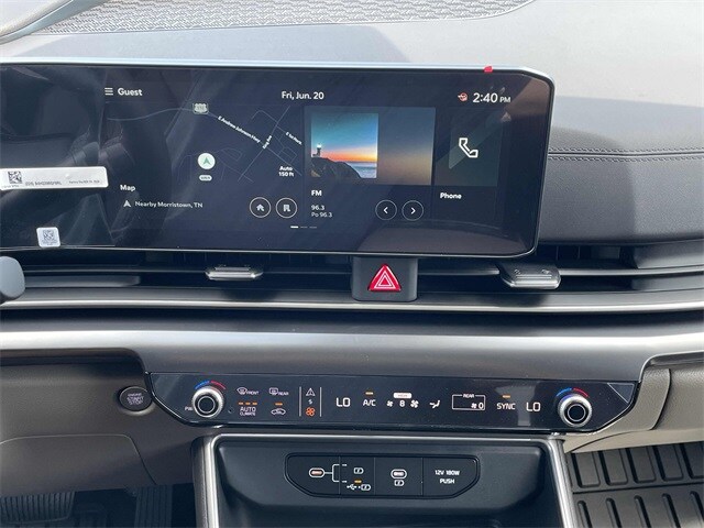 Vehicle image 18 of 20