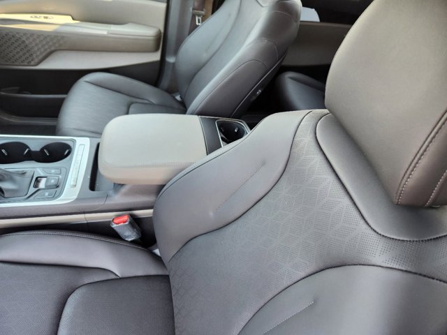 Vehicle image 8 of 22