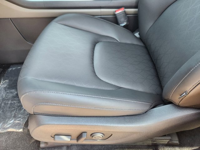 Vehicle image 9 of 22