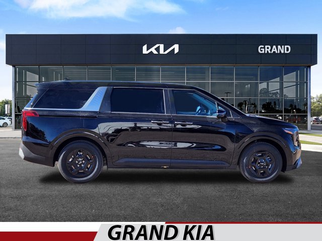 Vehicle image 4 of 22
