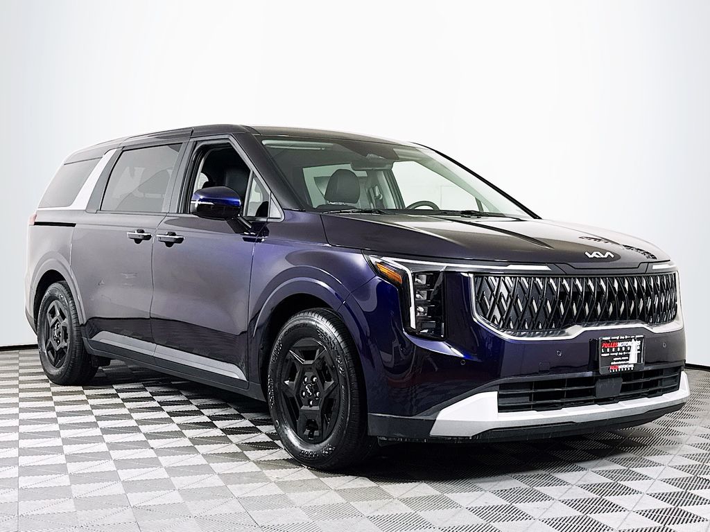 2025 Kia Carnival LXS Image 3 of 32