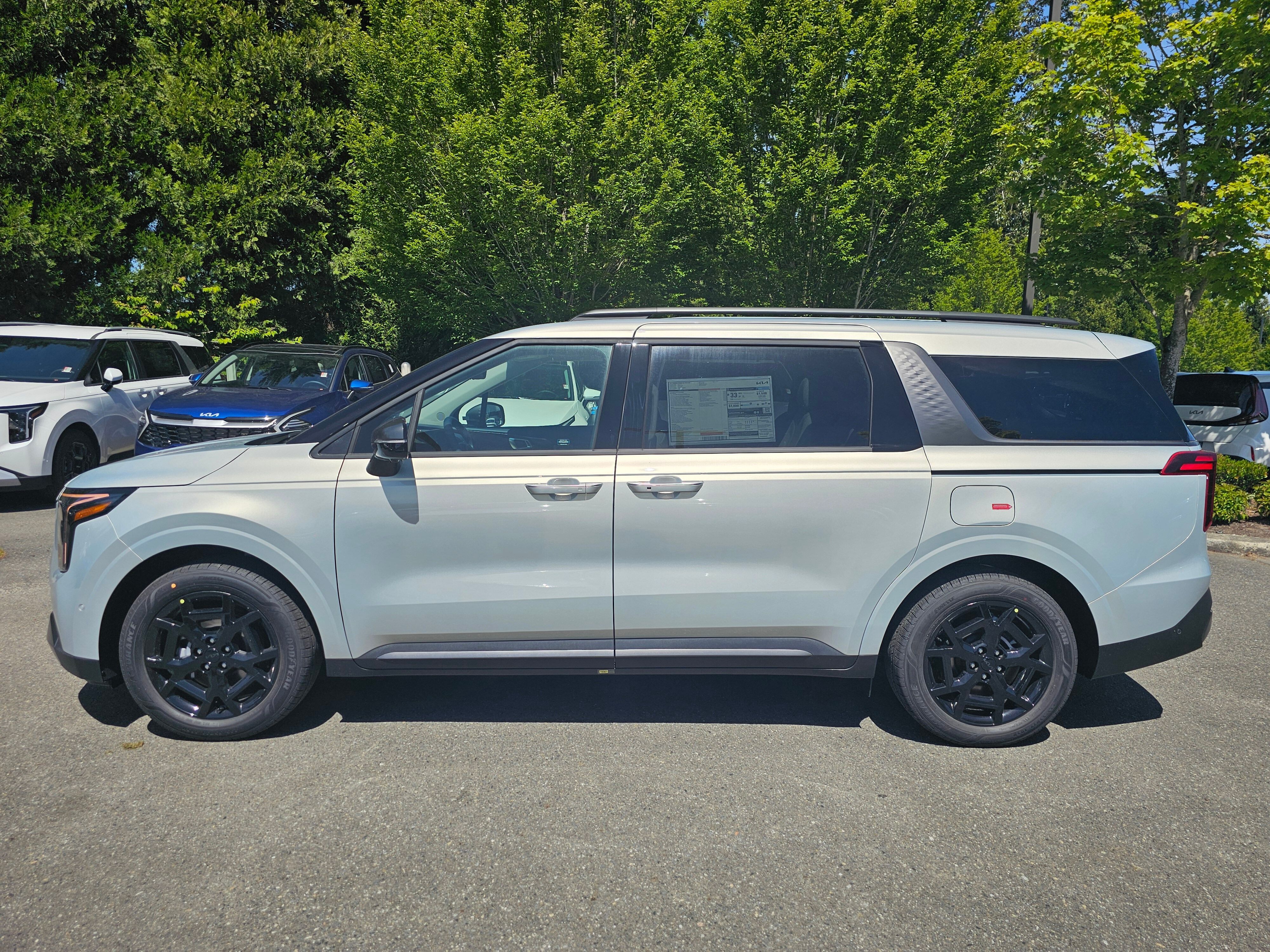 Vehicle image 9 of 40