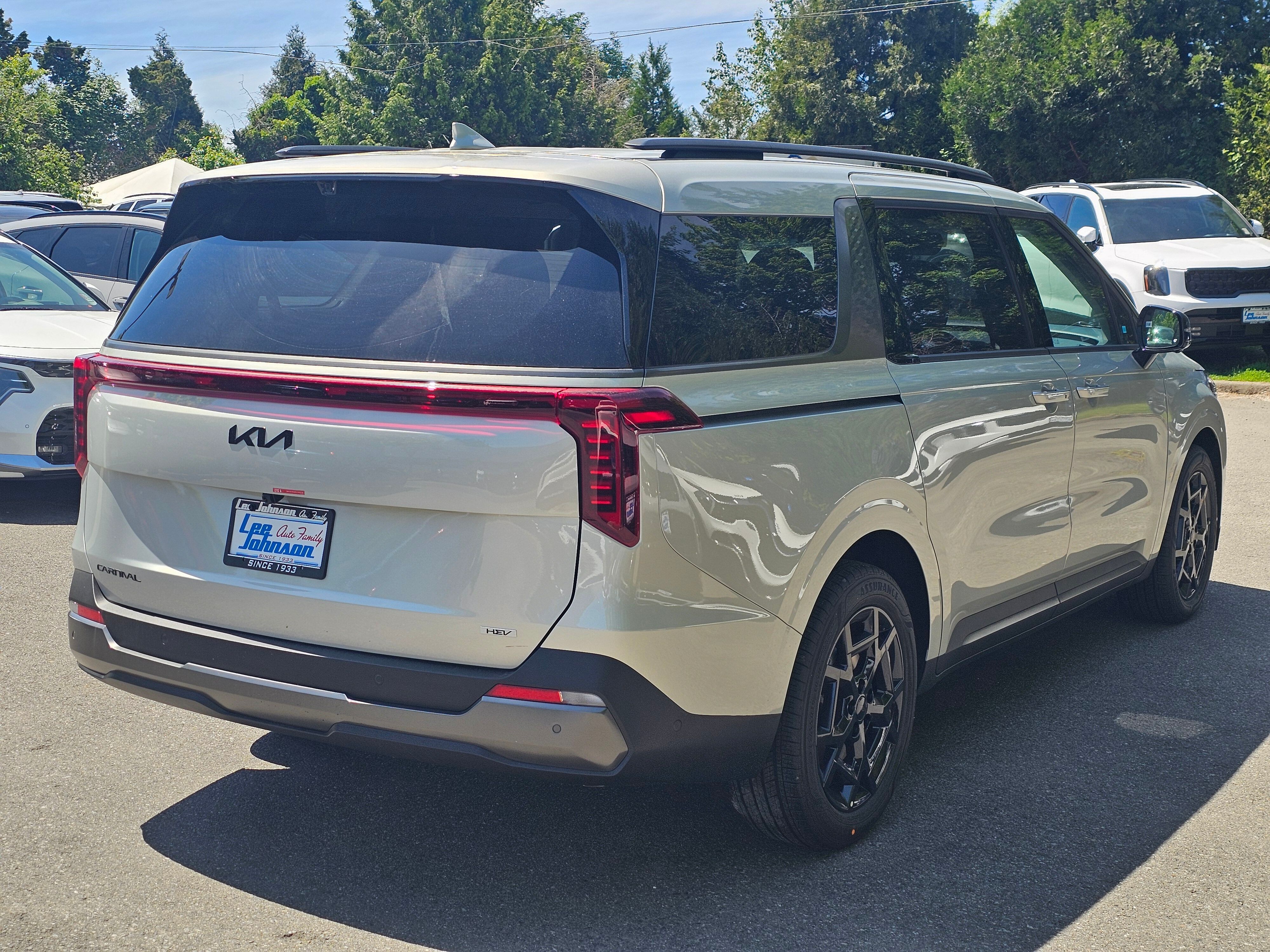 Vehicle image 6 of 40