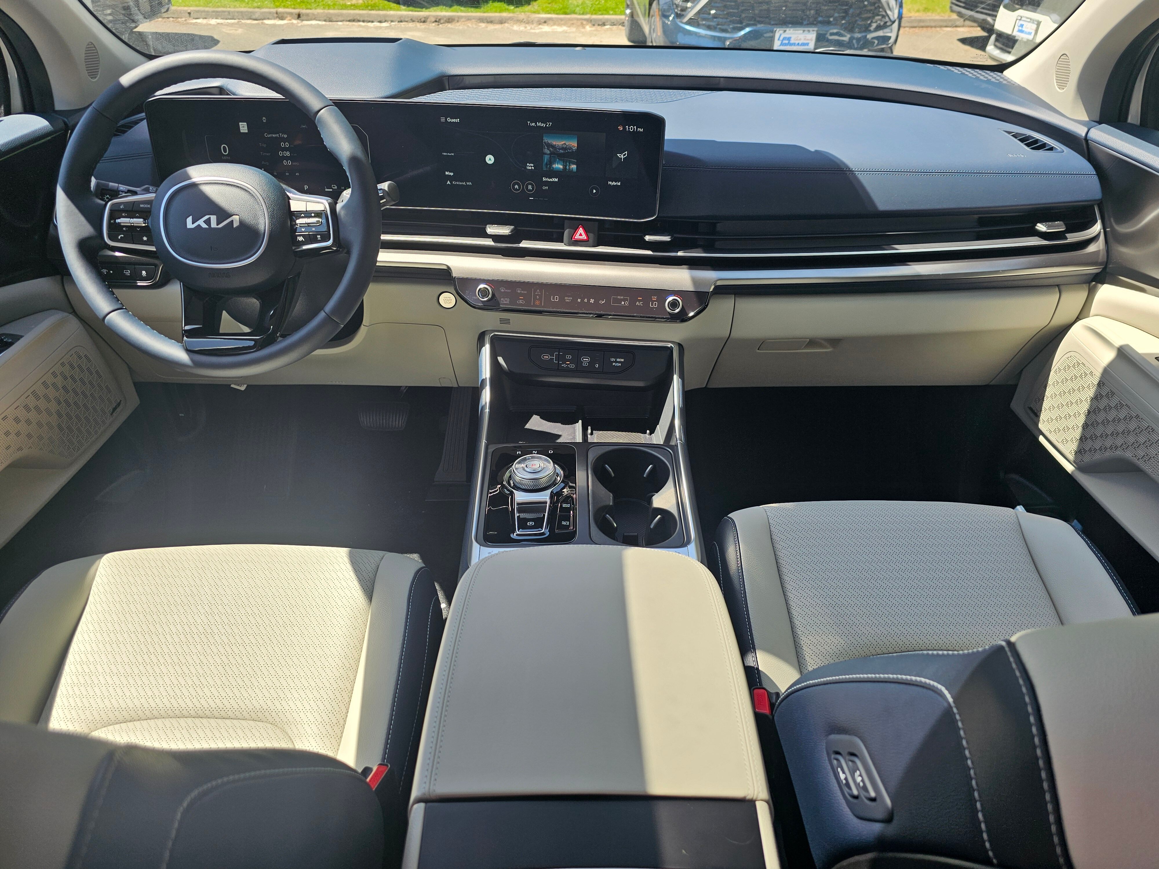 Vehicle image 10 of 40