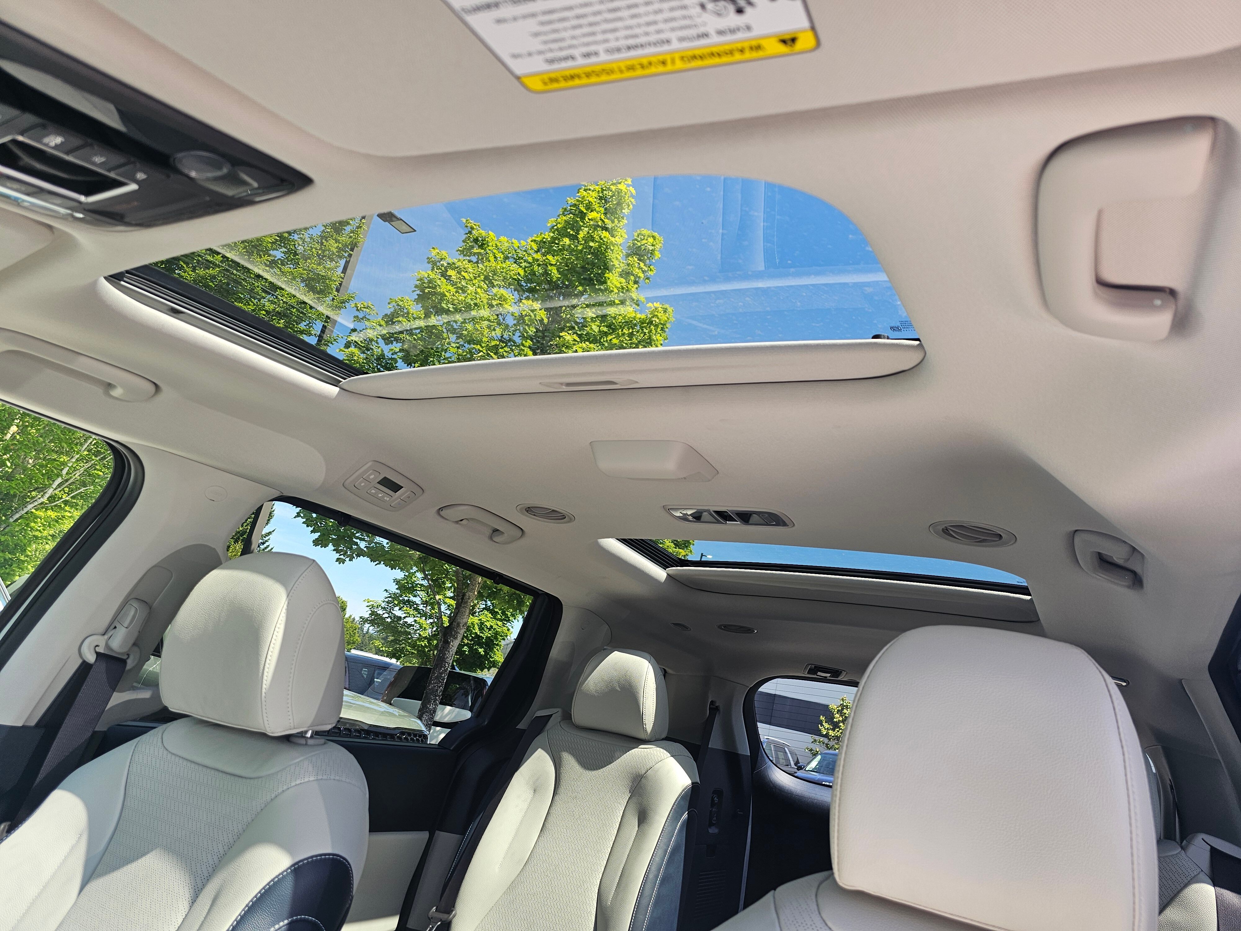 Vehicle image 11 of 40
