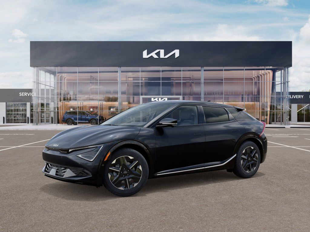2025 Kia EV6 Wind Image 2 of 27