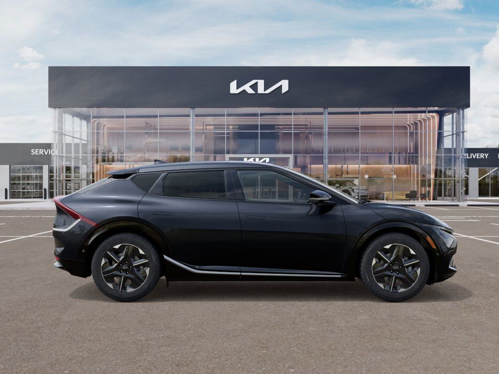 2025 Kia EV6 Wind Image 5 of 27