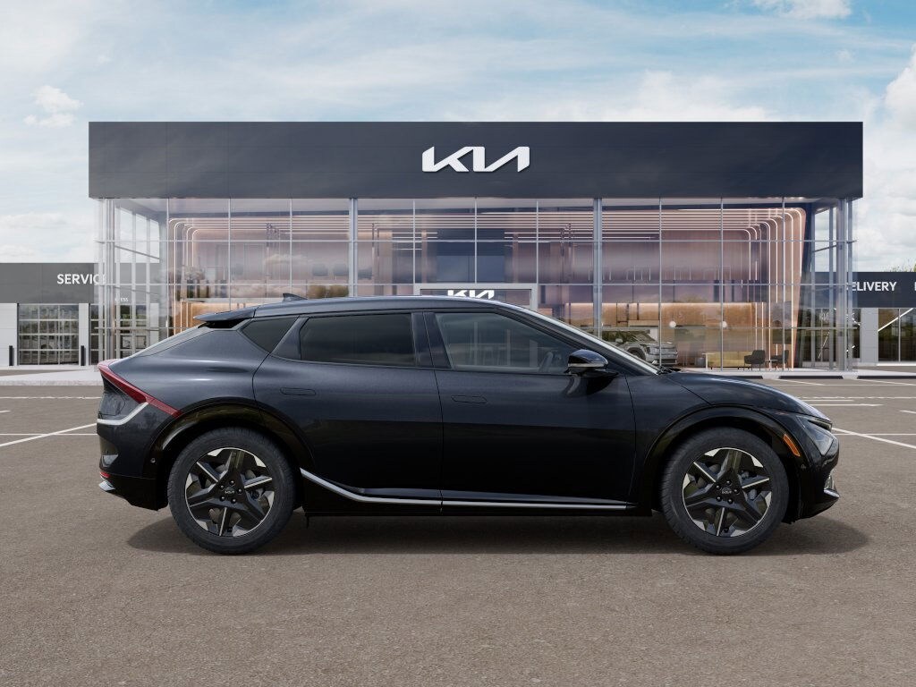 Vehicle image 5 of 27
