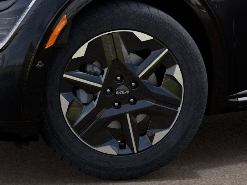 Vehicle image 10 of 27