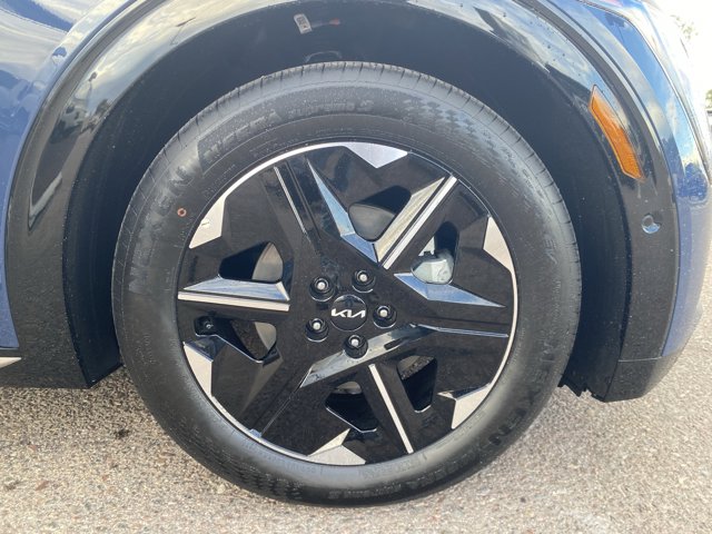 2025 Kia EV6 Wind Image 8 of 30