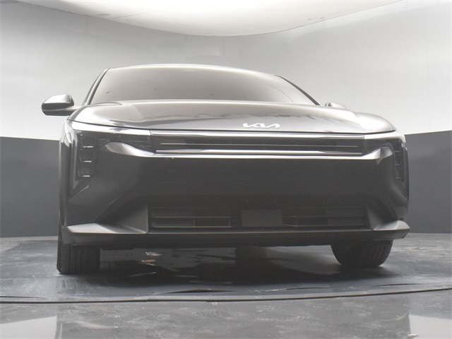 Vehicle image 4 of 47