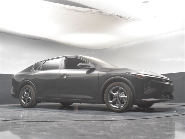 Vehicle image 9 of 47