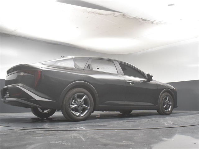 Vehicle image 15 of 47