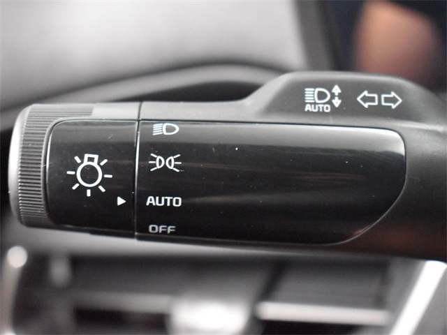 Vehicle image 42 of 47