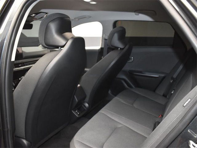 Vehicle image 29 of 47