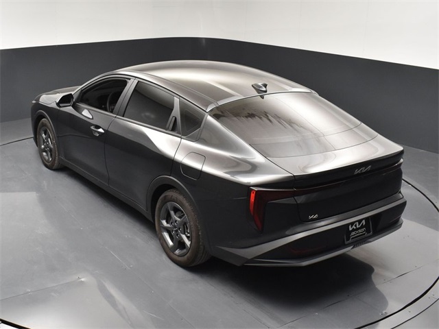 Vehicle image 21 of 47