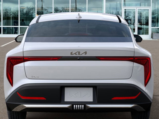Vehicle image 8 of 27