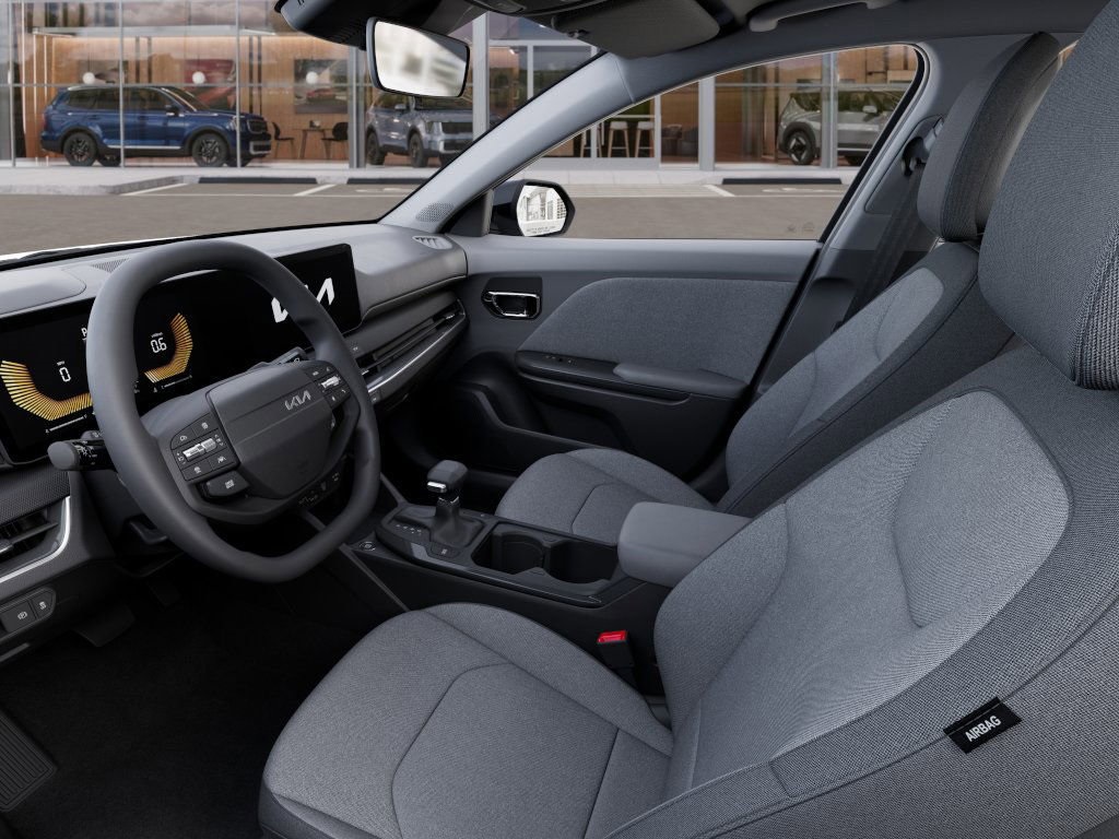 2025 Kia K4 LXS Image 17 of 27