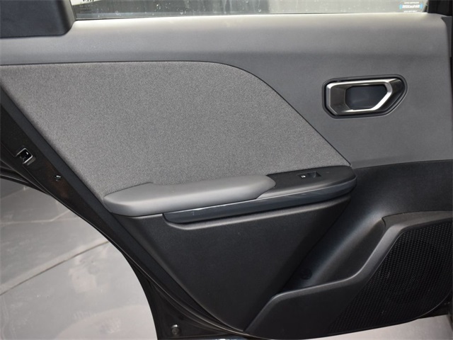 Vehicle image 34 of 49