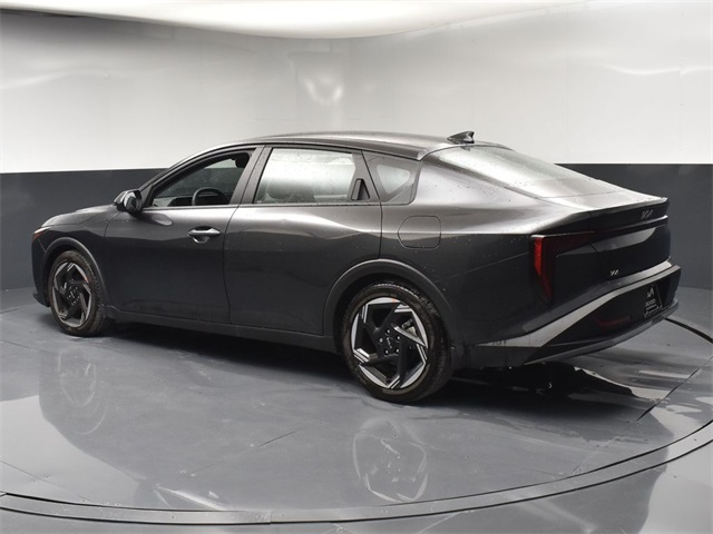 Vehicle image 21 of 49