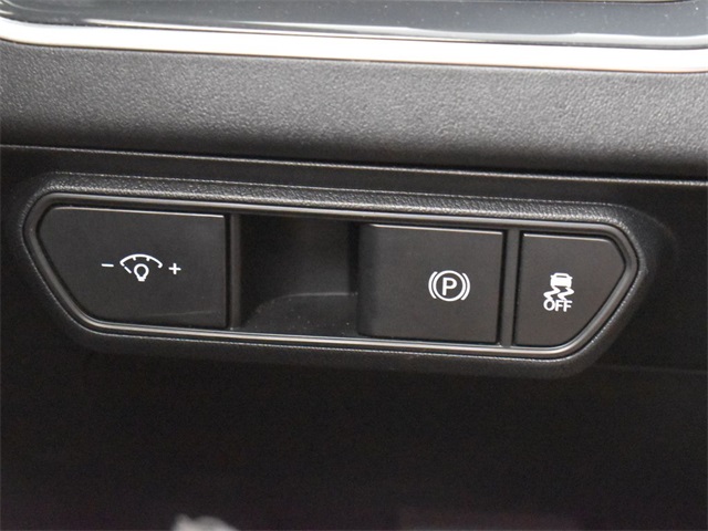 Vehicle image 43 of 49