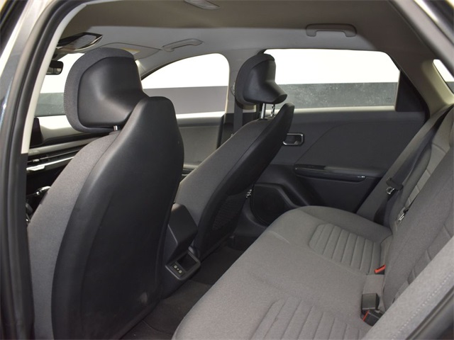 Vehicle image 27 of 49