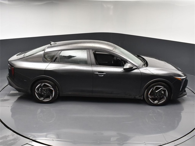 Vehicle image 13 of 49