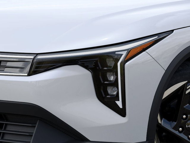 Vehicle image 10 of 27
