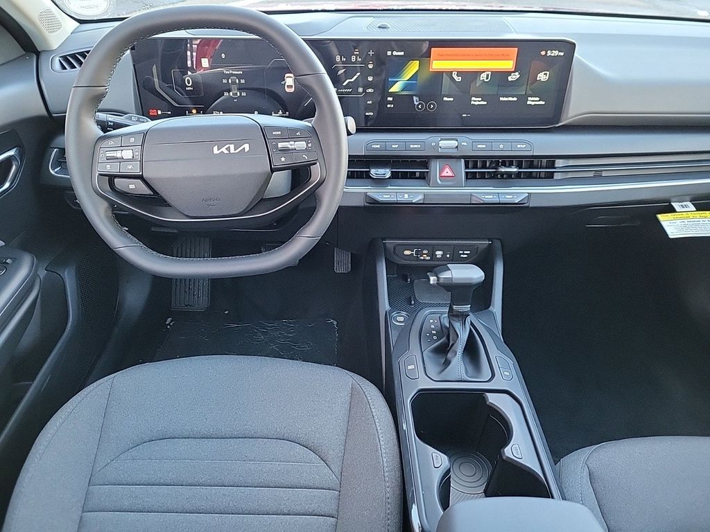 Vehicle image 13 of 28