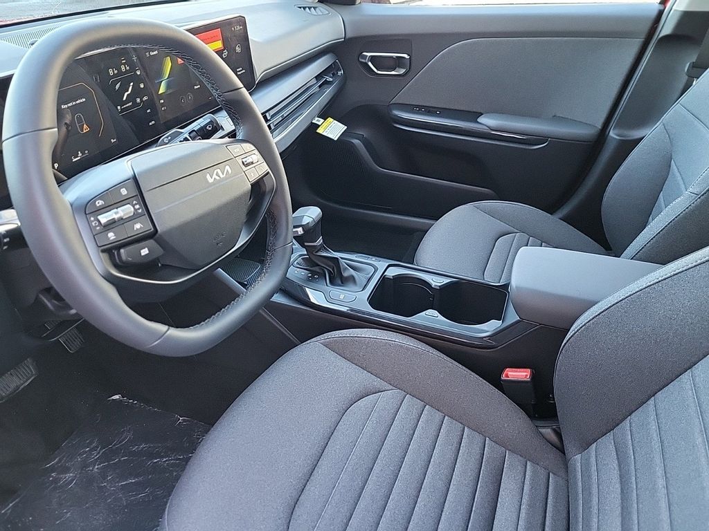 Vehicle image 10 of 28