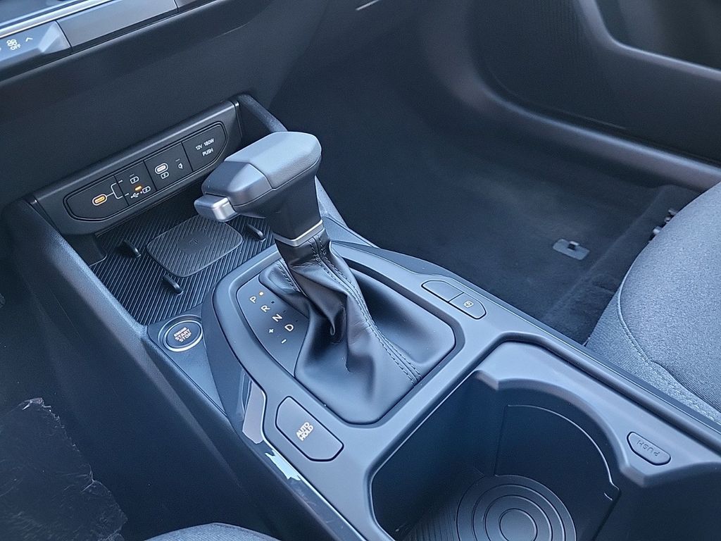 Vehicle image 9 of 28