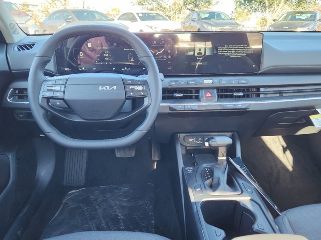 Vehicle image 12 of 21