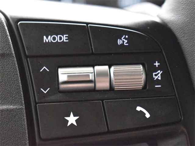 Vehicle image 43 of 48