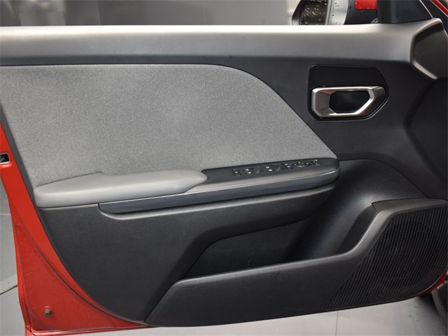 Vehicle image 34 of 48