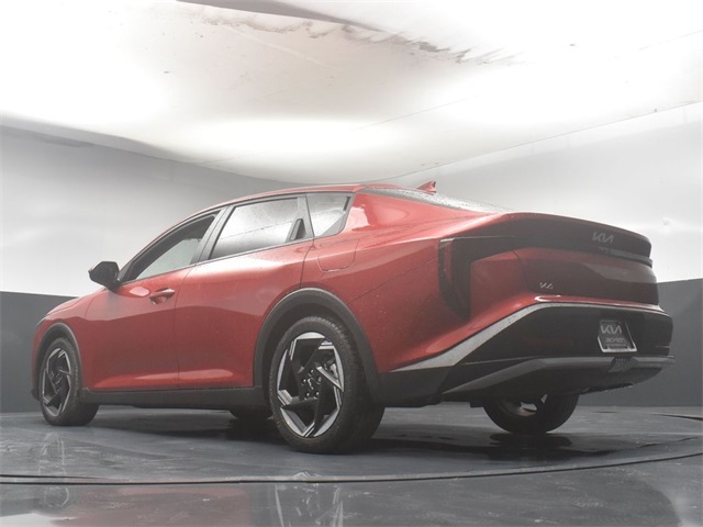 Vehicle image 23 of 48