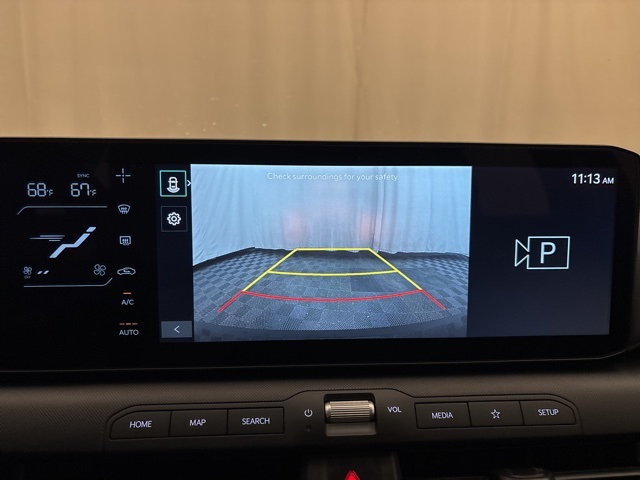 Vehicle image 16 of 23