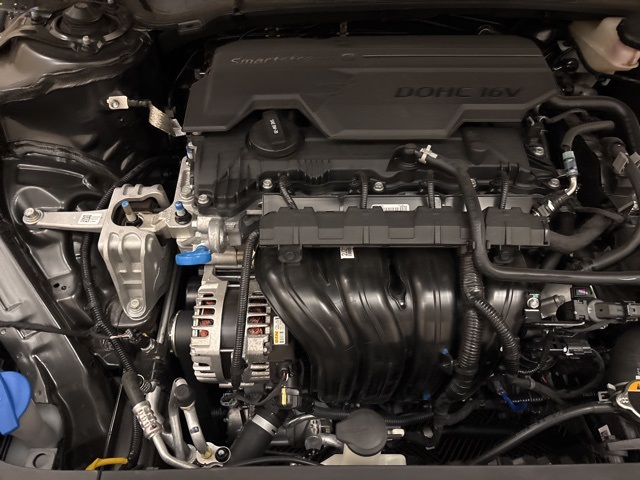 Vehicle image 21 of 23